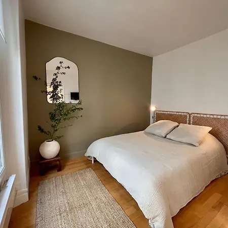 Alex In Montmartre Apartment Paris
