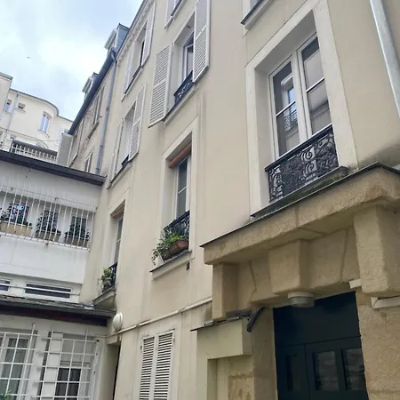 Apartment Alex In Montmartre